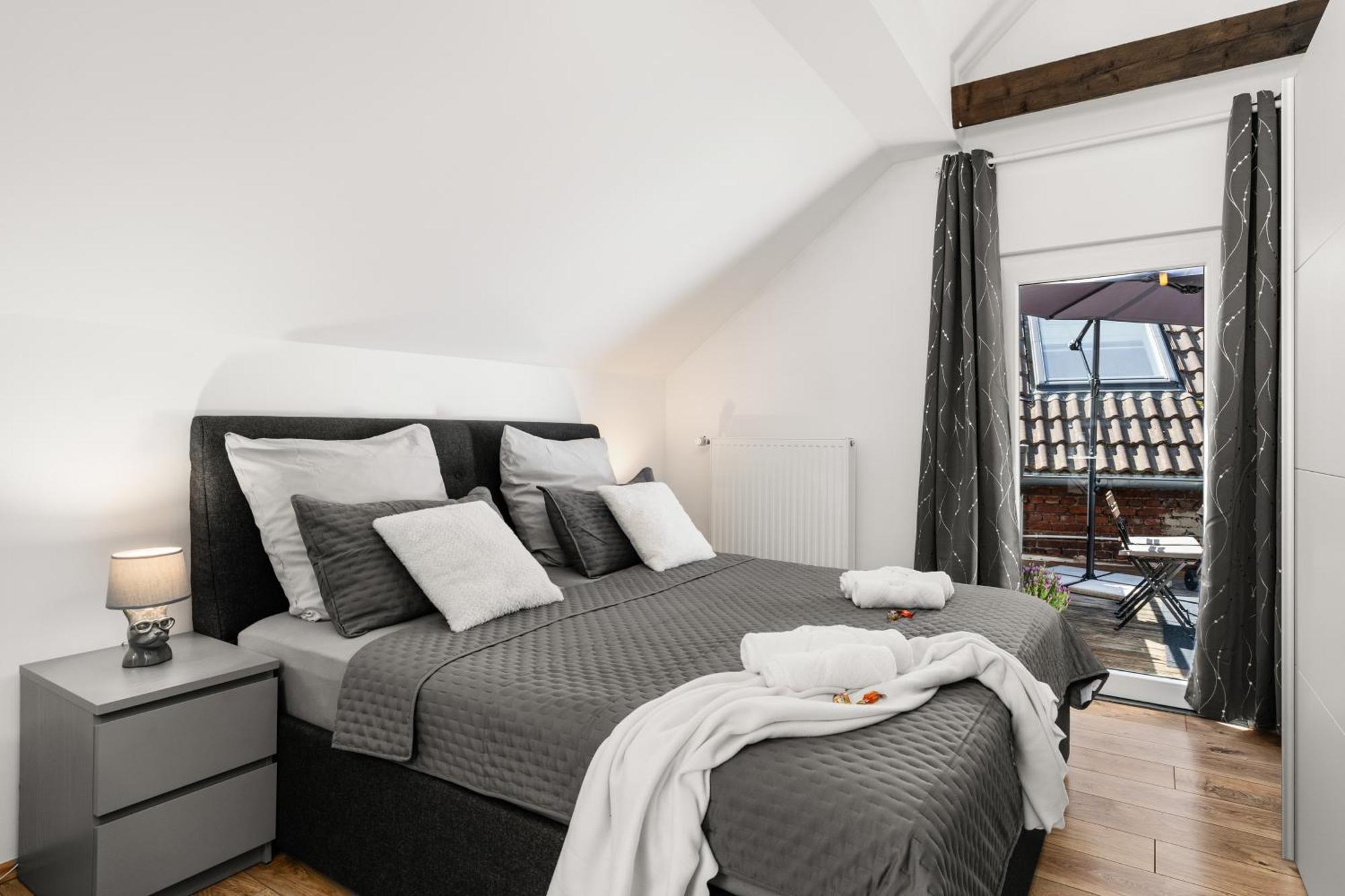 Mola Apartments-Charmante Ferienwohnung Im Herdecke Zentrum Fuer 3 Personen-Grosse Dachterrasse-Grill-Gratis Parken-Wlan Bagian luar foto